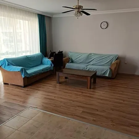 Apartamento Havuz Olanagi Sunan Huzurlu Guzel Bir Site *